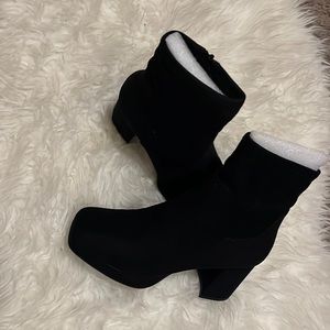 Thick heel boots